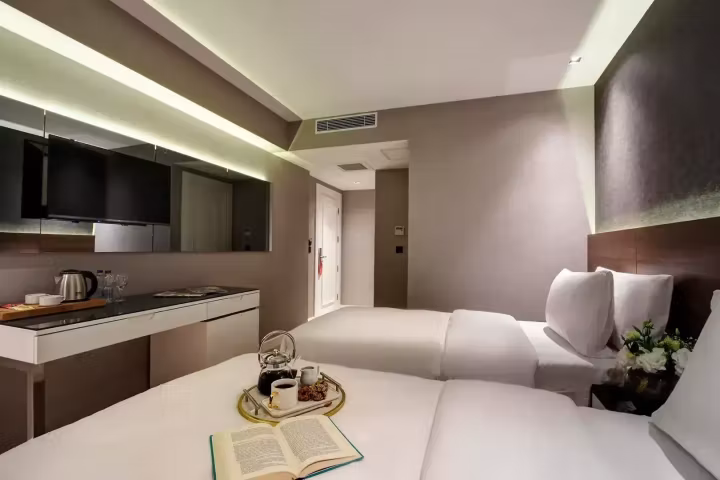 Dora Pera Hotel
